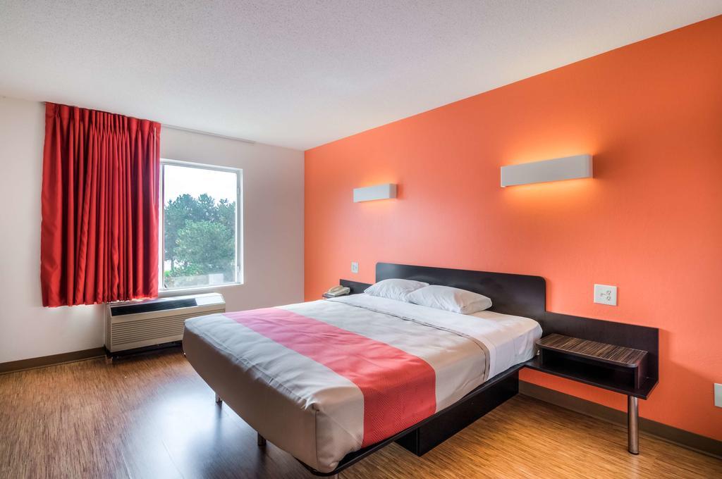 Motel 6 Normal Exteriér fotografie